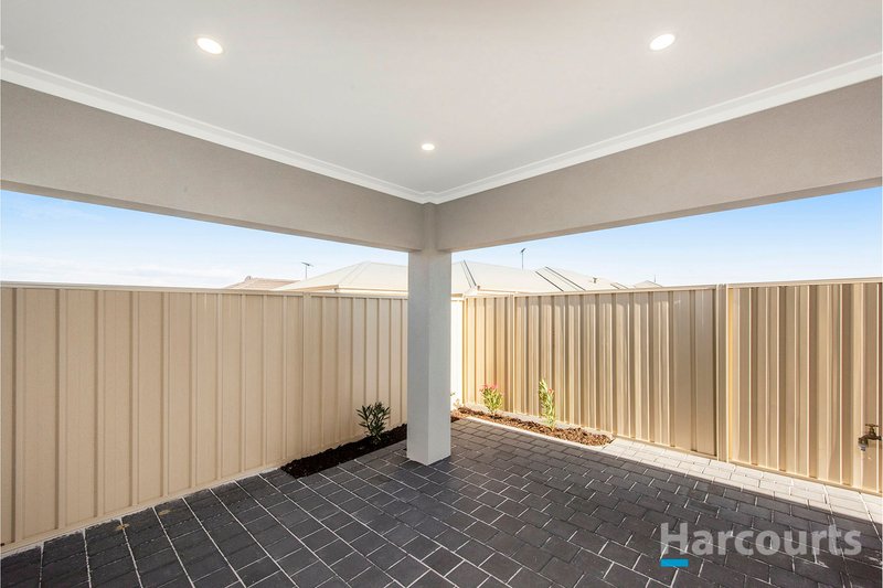 Photo - 72C Kemp Street, Pearsall WA 6065 - Image 17