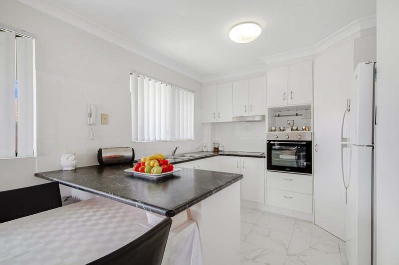 Photo - 7/3-5 Barrett Street, Tweed Heads West NSW 2485 - Image 3