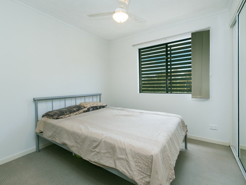 Photo - 7/3-5 Short Street, Caboolture QLD 4510 - Image 8