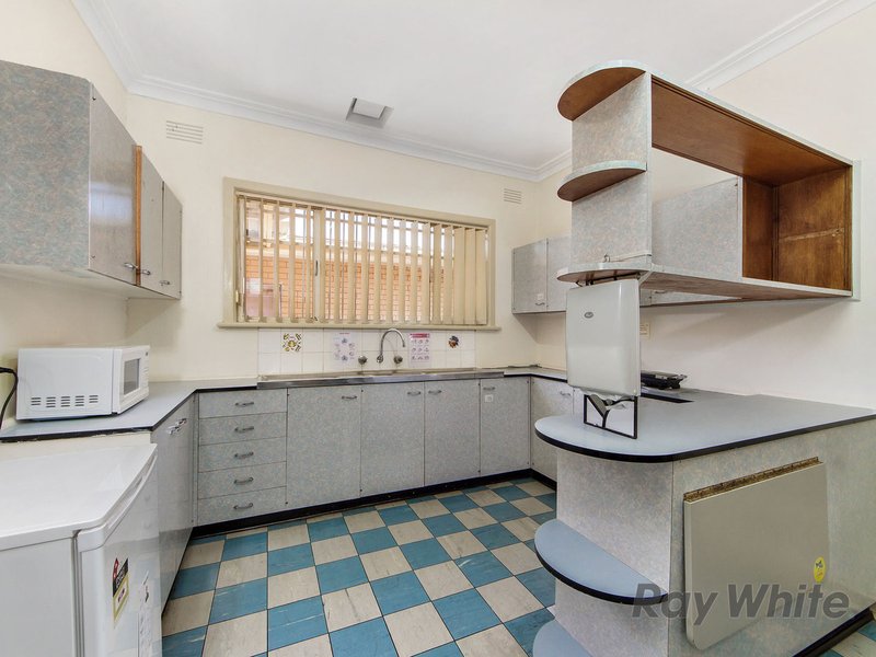 Photo - 73 Alfrieda Street, St Albans VIC 3021 - Image 5