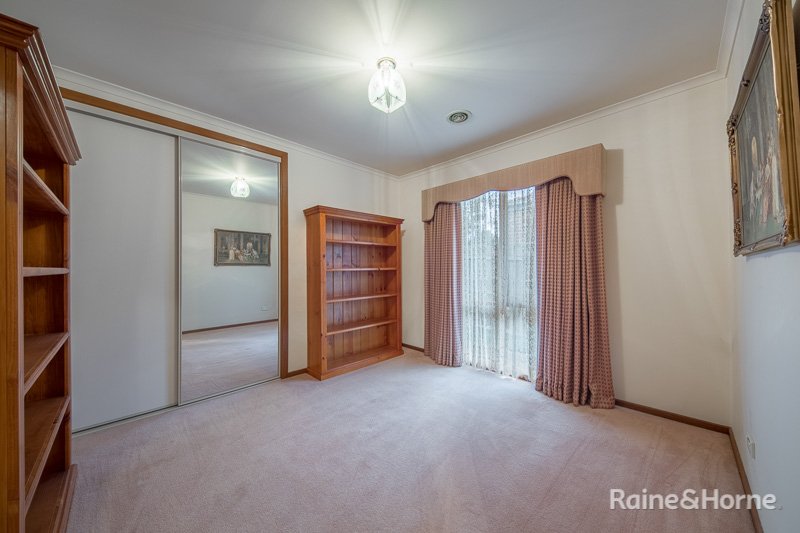 Photo - 73 Balmoral Circuit, Sunbury VIC 3429 - Image 18