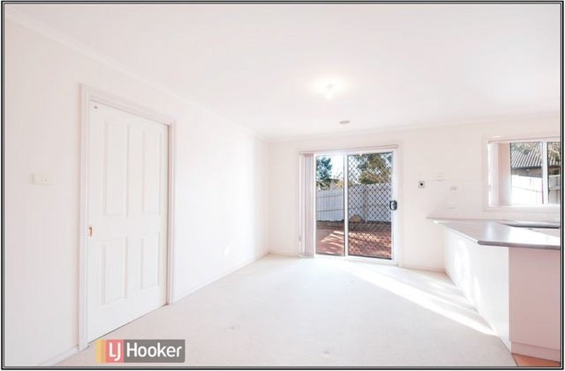 Photo - 7/3 Barrington Crescent, Amaroo ACT 2914 - Image 6