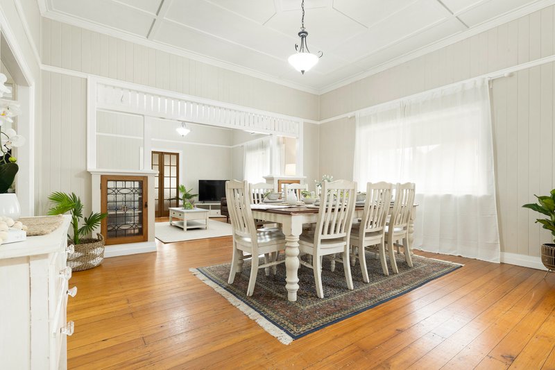 Photo - 73 Birdwood Road, Holland Park West QLD 4121 - Image 2