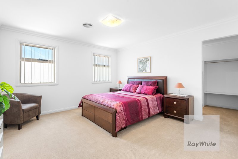 Photo - 73 Blossom Park Drive, Mill Park VIC 3082 - Image 13