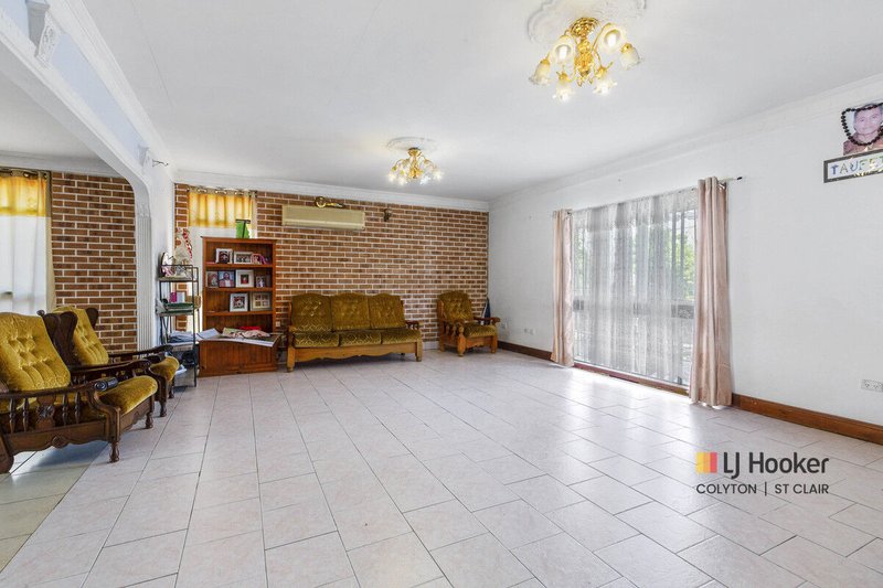 Photo - 73 Brisbane Street, Oxley Park NSW 2760 - Image 3