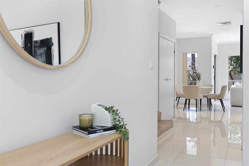 Photo - 73 Broadarrow Road, Narwee NSW 2209 - Image 5