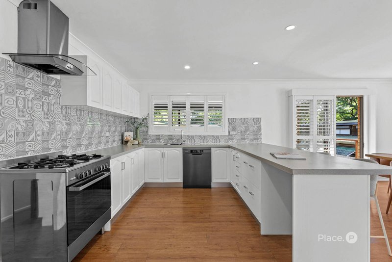 Photo - 73 Brodie Street, Holland Park West QLD 4121 - Image 10