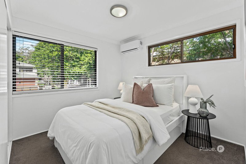 Photo - 73 Brodie Street, Holland Park West QLD 4121 - Image 17