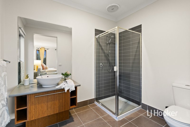 Photo - 73 Brownlow Drive, Point Cook VIC 3030 - Image 13