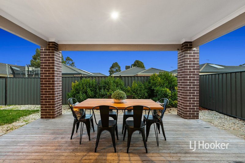 Photo - 73 Brownlow Drive, Point Cook VIC 3030 - Image 19