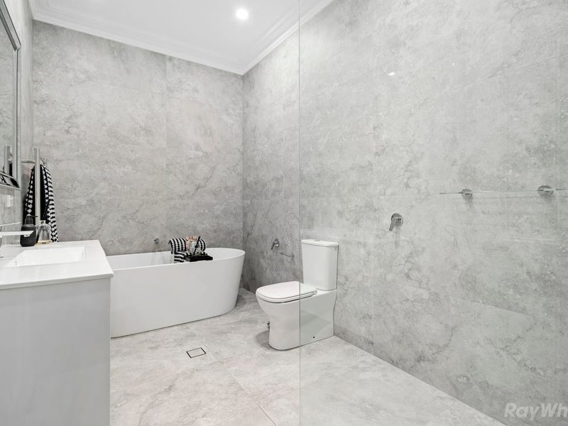 Photo - 73 Cary Street, Marrickville NSW 2204 - Image 6