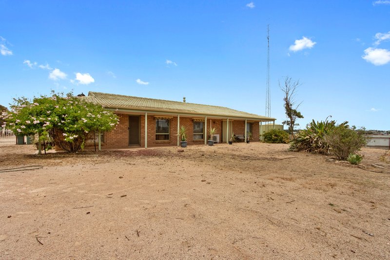 Photo - 73 Chapman Road, Moonta SA 5558 - Image 2