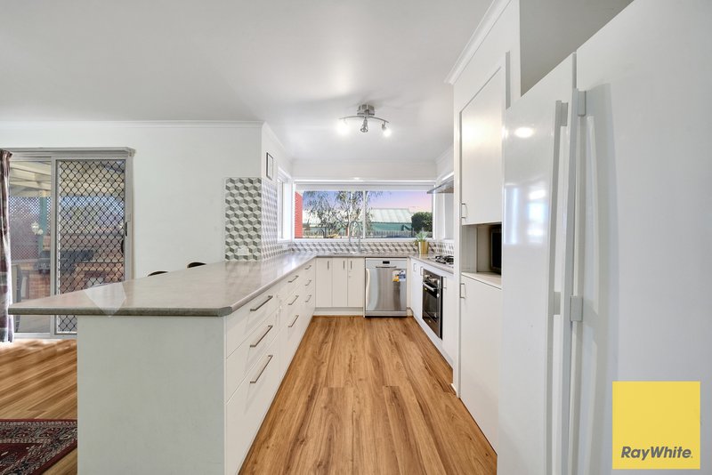 Photo - 73 Cleveland Drive, Hoppers Crossing VIC 3029 - Image 10