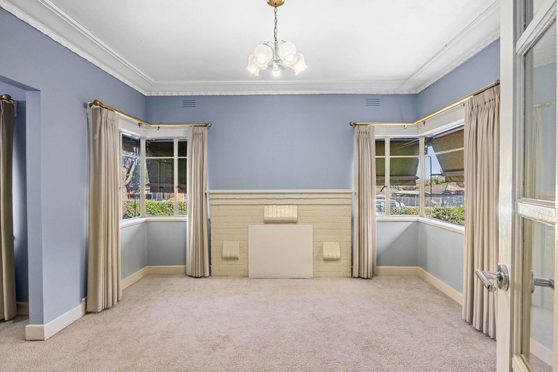 Photo - 73 Condon Street, Kennington VIC 3550 - Image 2