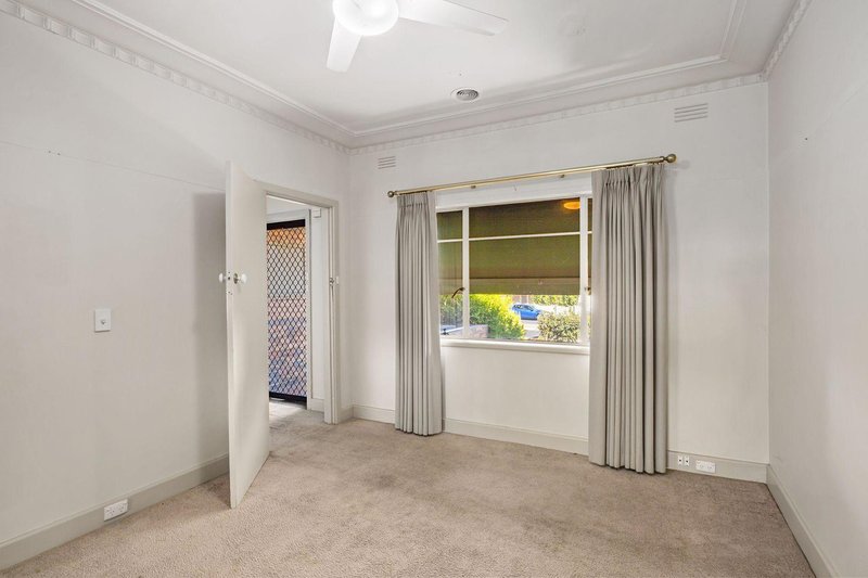 Photo - 73 Condon Street, Kennington VIC 3550 - Image 5