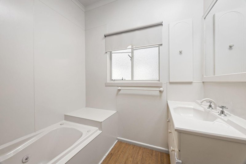 Photo - 73 Condon Street, Kennington VIC 3550 - Image 9