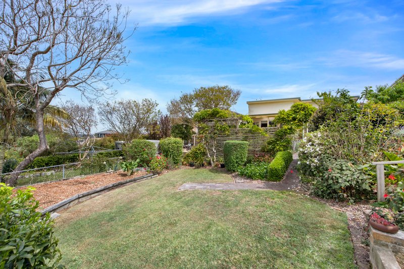 Photo - 73 Consul Road North, Narraweena NSW 2099 - Image 10