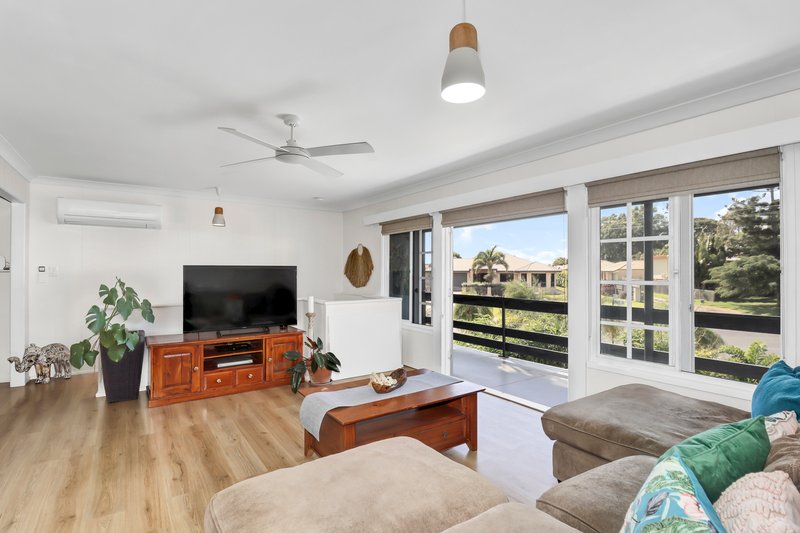 Photo - 73 Corfield Street, Point Vernon QLD 4655 - Image 11