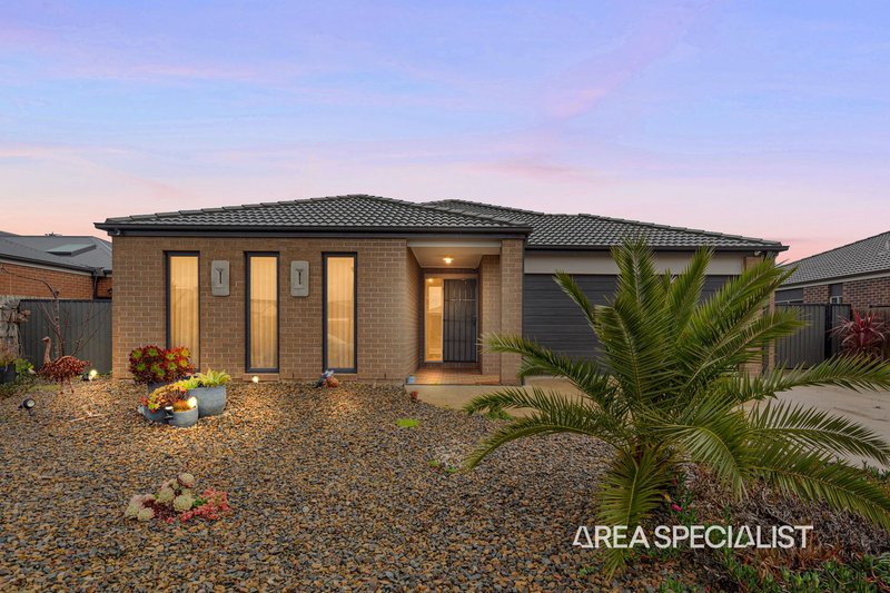 Photo - 73 Diamond Drive, Koo Wee Rup VIC 3981 - Image 2