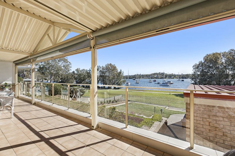 Photo - 73 Dobell Drive, Wangi Wangi NSW 2267 - Image 2