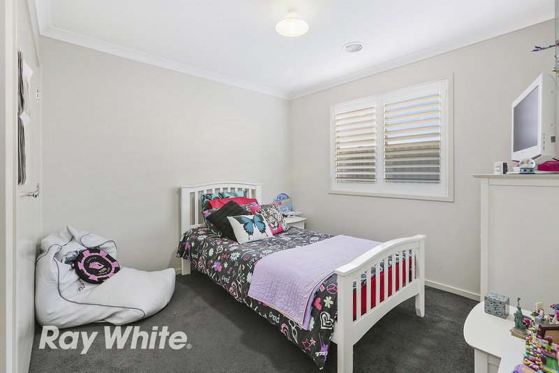 Photo - 73 Eastlakes Boulevard, Lara VIC 3212 - Image 7