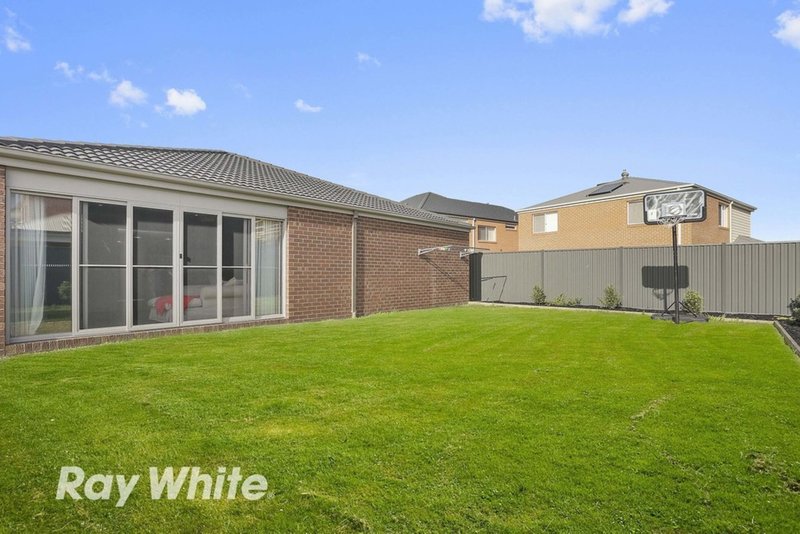 Photo - 73 Eastlakes Boulevard, Lara VIC 3212 - Image 9