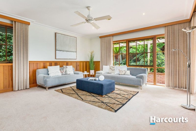 Photo - 73 Edrington Park Drive, Berwick VIC 3806 - Image 13