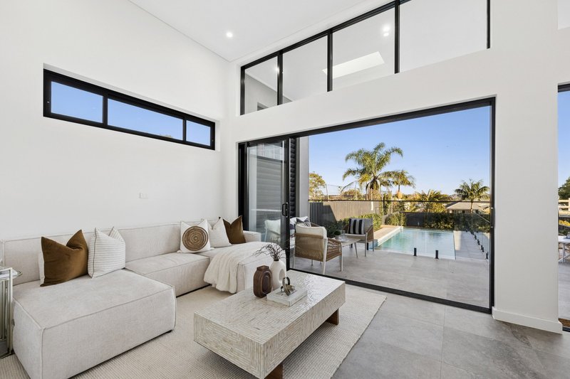 Photo - 73 Ellery Parade, Seaforth NSW 2092 - Image 3