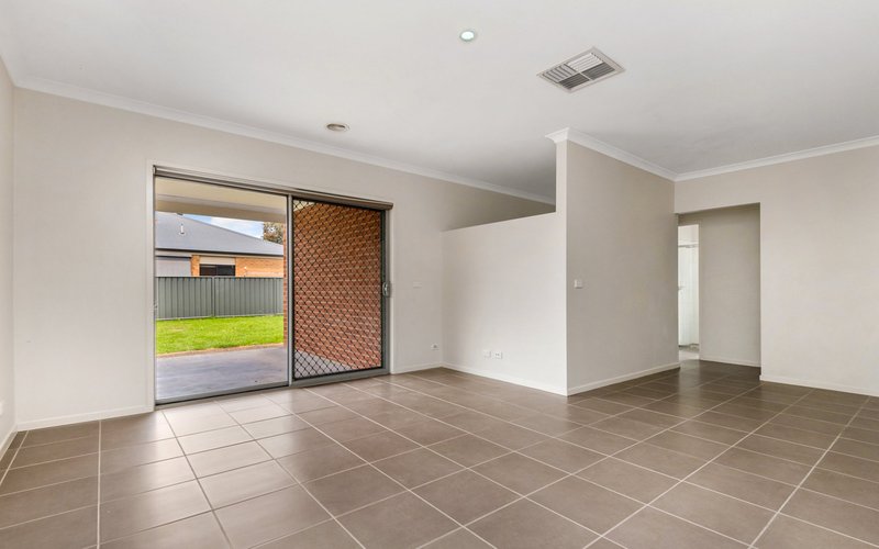 Photo - 73 Evergreen Boulevard, Jackass Flat VIC 3556 - Image 3