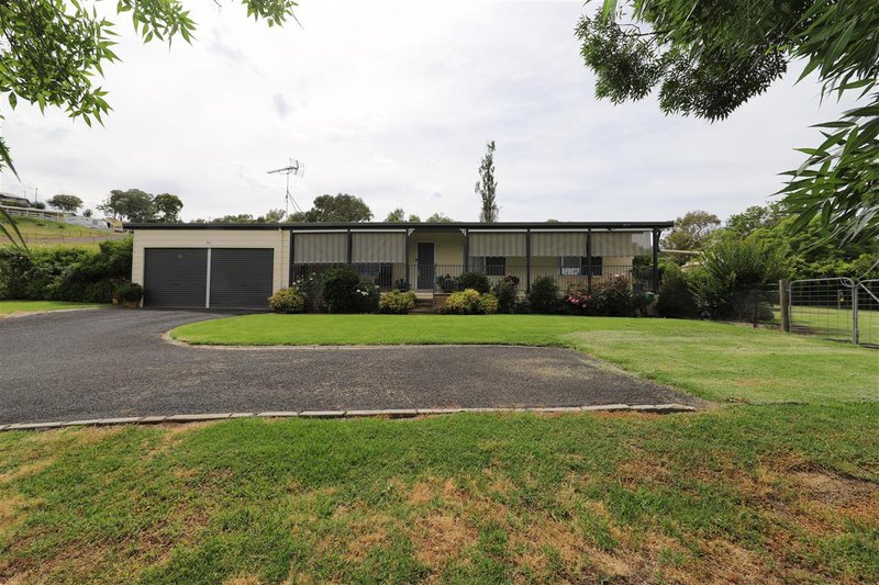 73 Fairway Drive, Tumut NSW 2720