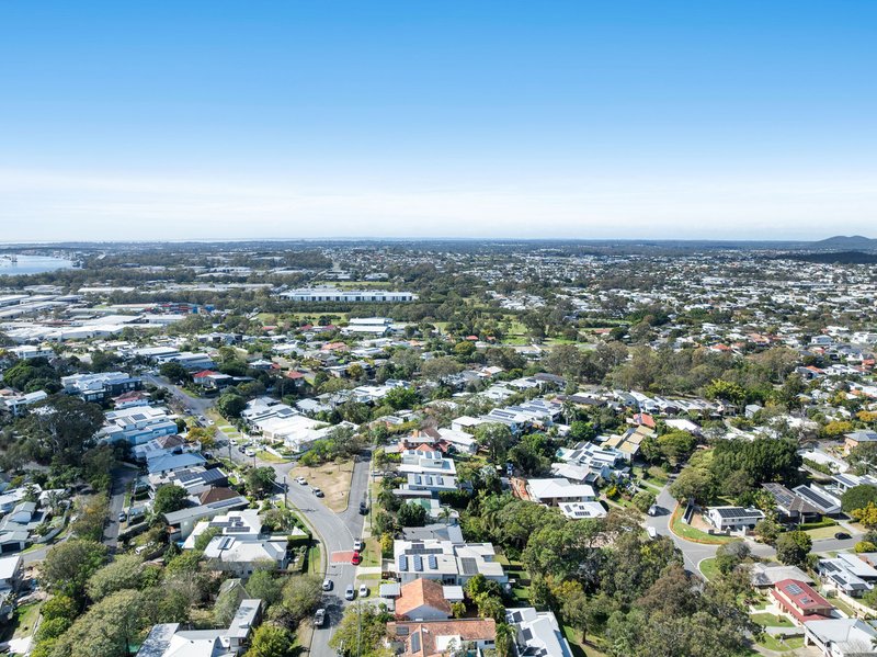 Photo - 73 Fifth Avenue, Balmoral QLD 4171 - Image 13