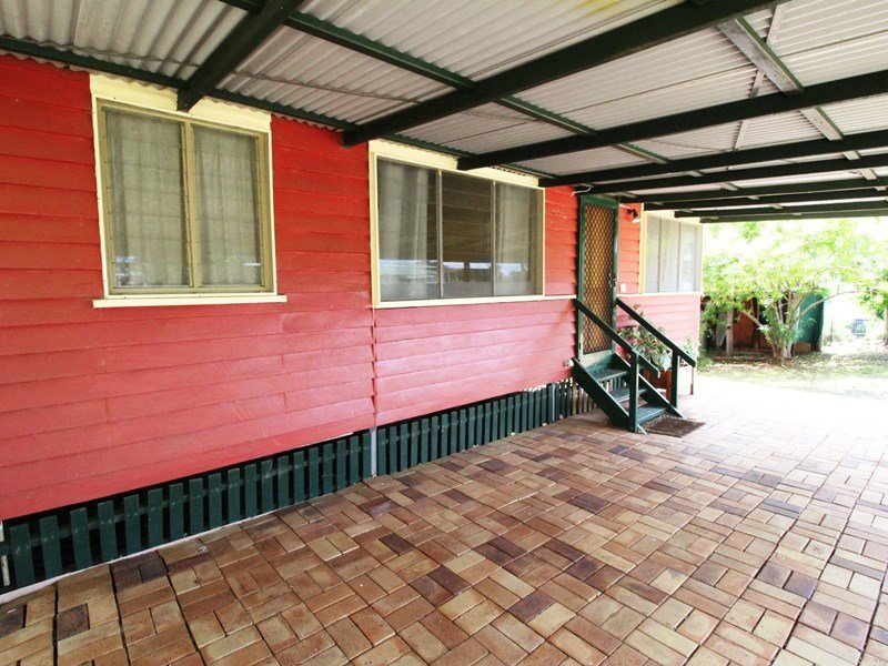 Photo - 73 Fulham Street, Toogoolawah QLD 4313 - Image 8