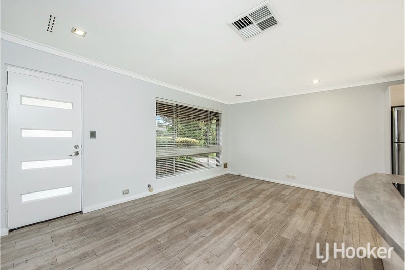 Photo - 73 Glyndebourne Avenue, Thornlie WA 6108 - Image 9