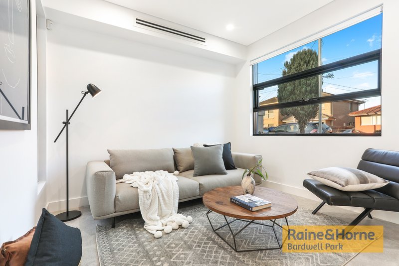 Photo - 73 Grove Street, Earlwood NSW 2206 - Image 3