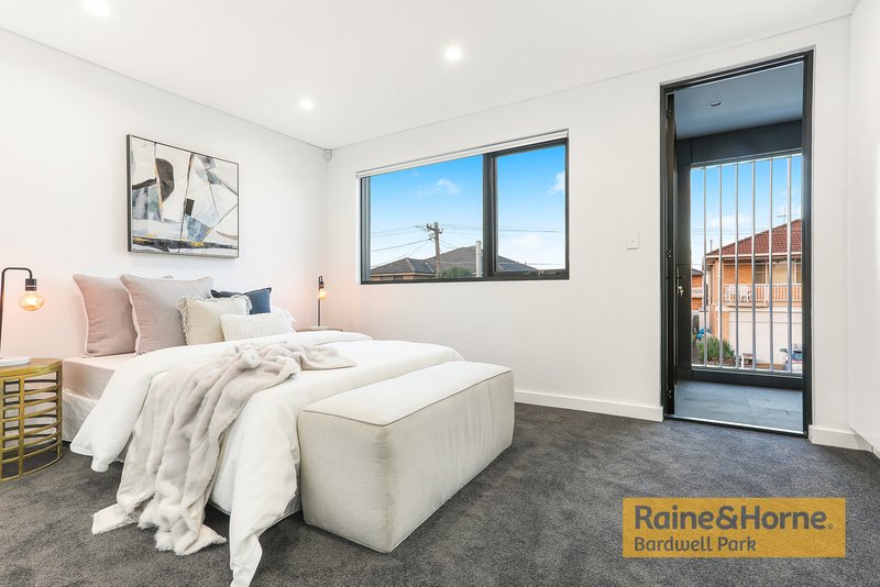 Photo - 73 Grove Street, Earlwood NSW 2206 - Image 5