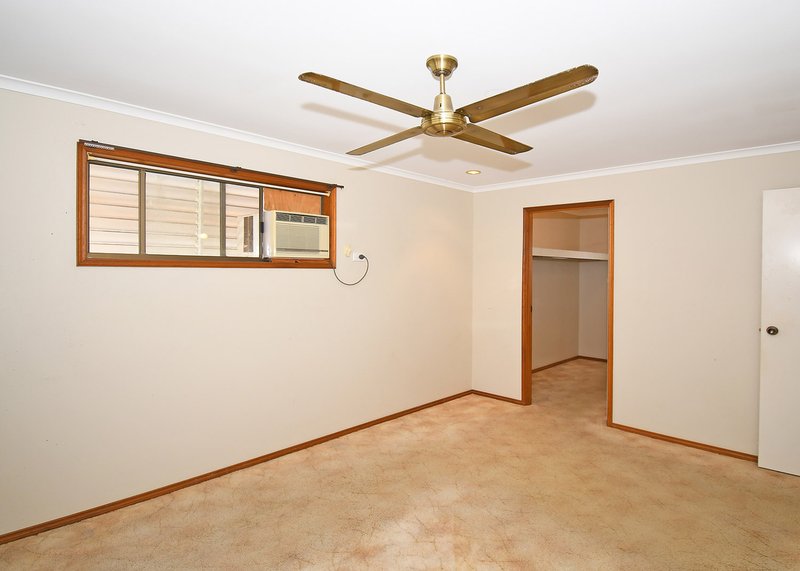 Photo - 73 Hammond Street, Urangan QLD 4655 - Image 10