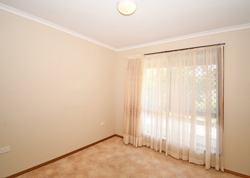 Photo - 73 Hammond Street, Urangan QLD 4655 - Image 11