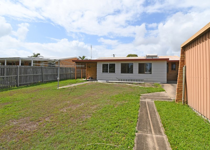 Photo - 73 Hammond Street, Urangan QLD 4655 - Image 16