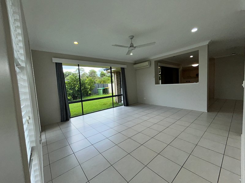 Photo - 73 Hollywood Avenue, Bellmere QLD 4510 - Image 4