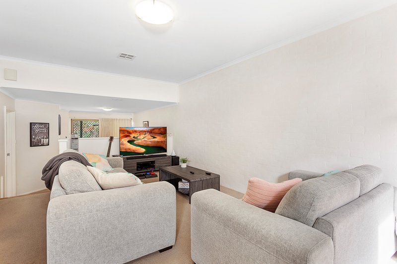 Photo - 73 Jemalong Street, Duffy ACT 2611 - Image 2