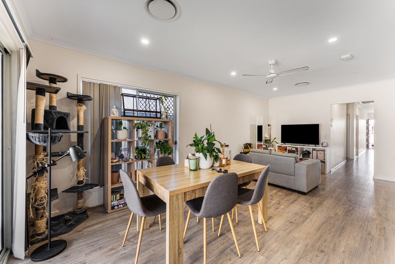 Photo - 73 Kallatina Street, Narangba QLD 4504 - Image 3