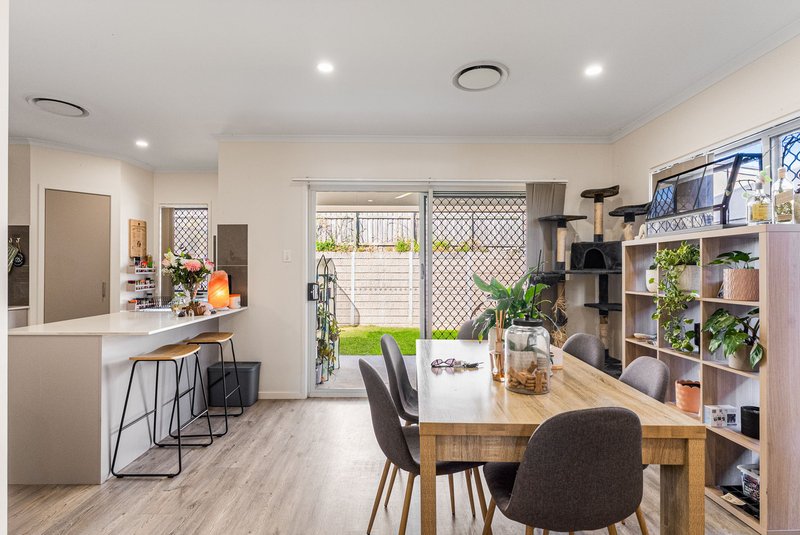 Photo - 73 Kallatina Street, Narangba QLD 4504 - Image 6