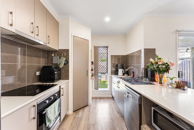 Photo - 73 Kallatina Street, Narangba QLD 4504 - Image 8