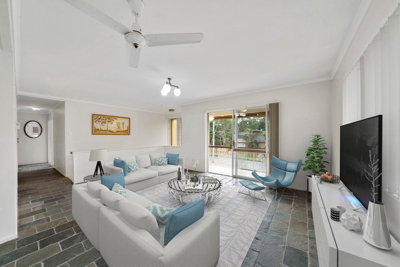 Photo - 73 Kolora Crescent, Ferny Hills QLD 4055 - Image 2