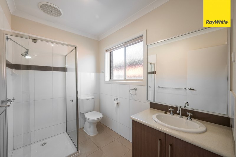 Photo - 73 Lakewood Boulevard, Melton VIC 3337 - Image 5