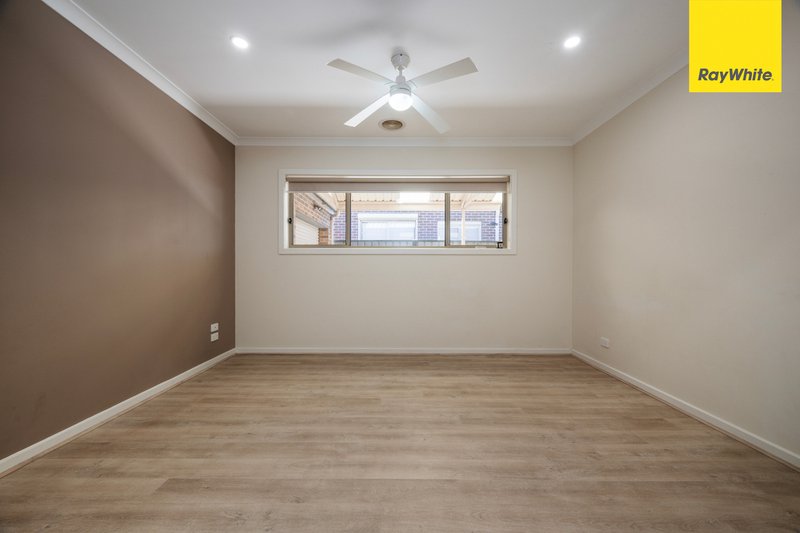Photo - 73 Lakewood Boulevard, Melton VIC 3337 - Image 7