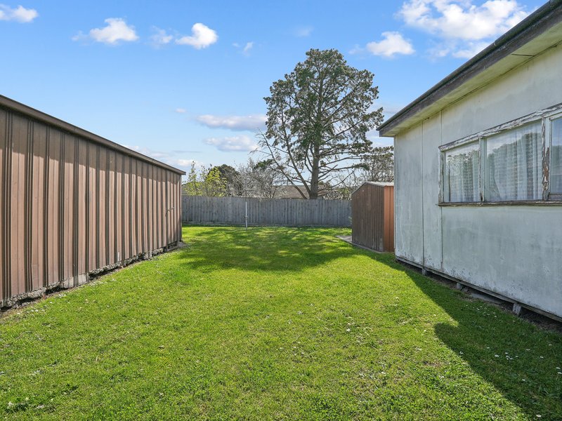 Photo - 73 Lane Crescent, Reservoir VIC 3073 - Image 8