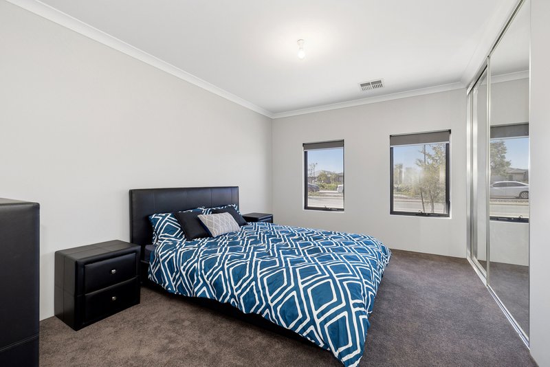 Photo - 73 Lexington Avenue, Hilbert WA 6112 - Image 6