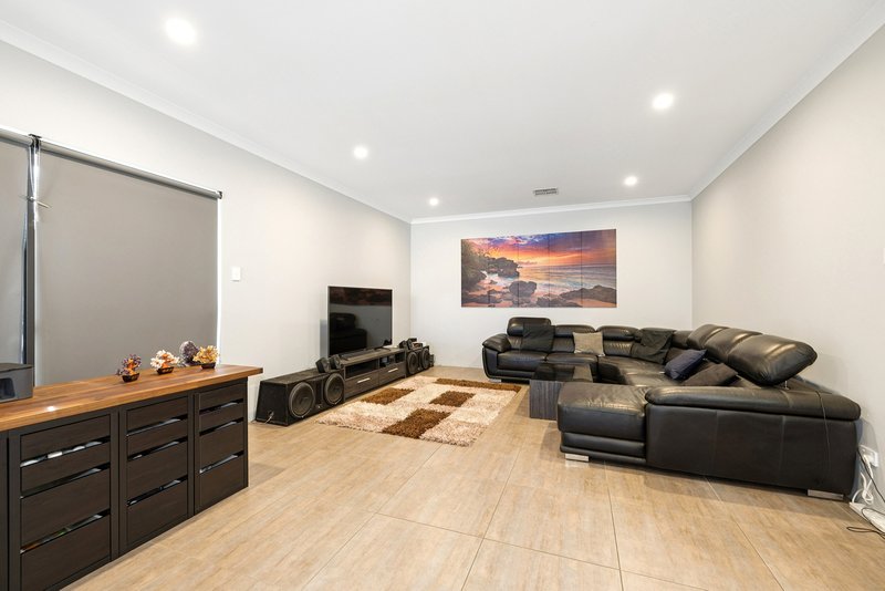 Photo - 73 Lexington Avenue, Hilbert WA 6112 - Image 11