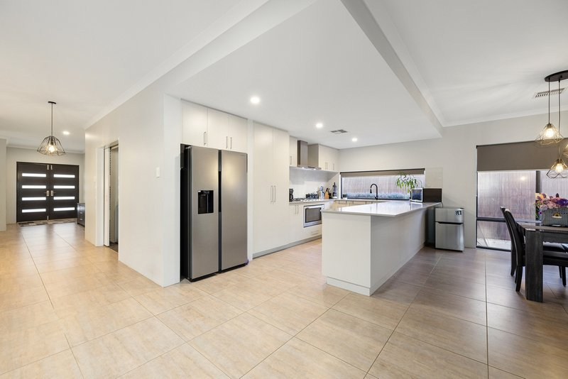 Photo - 73 Lexington Avenue, Hilbert WA 6112 - Image 14